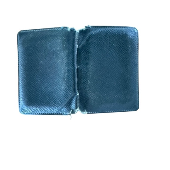 Louis Vuitton Taiga Porte2 Cult Vertical Card Case Holder Green Auth - Picture 4 of 6